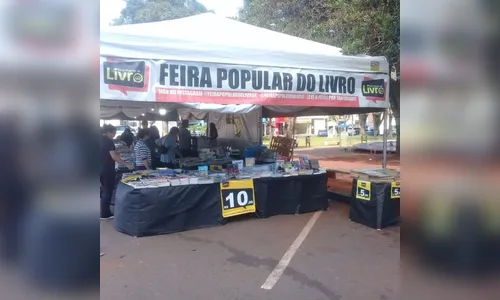 Arapongas realiza Feira do Livro na Praça Mauá