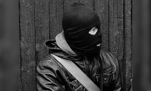 Bandidos furtam ar condicionado de clínica de Apucarana