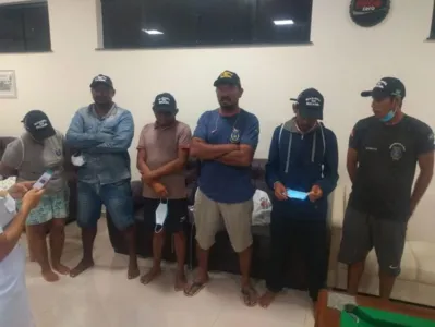 Bilhete ajuda Marinha a encontrar náufragos em ilha deserta