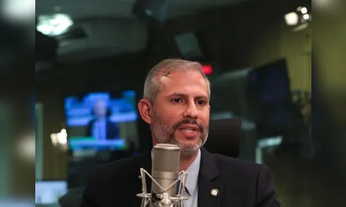 Bolsonaro nomeia Victor Godoy como novo ministro da Educação