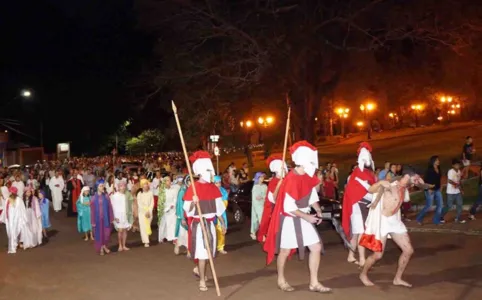 Cerimônia religiosa que relembra a morte e a crucificação de Jesus Cristo