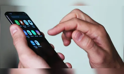 Clientes da Claro relatam falha no serviço de telefonia e internet