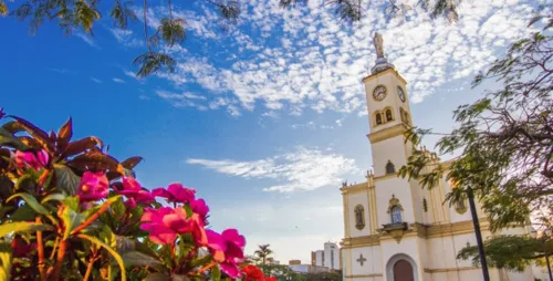 Confira o que abre e fecha neste feriado (21) em Apucarana