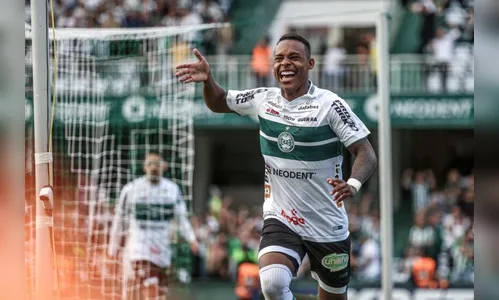 Coritiba bate o Maringá e conquista o Paranaense