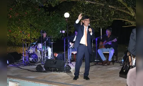 Embaixador da Coreia do Sul canta 'Evidências' e viraliza