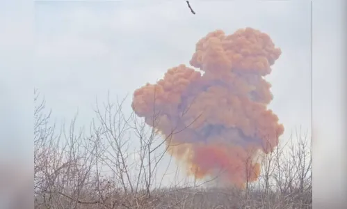 Exército russo ataca depósito de ácido e causa nuvem tóxica