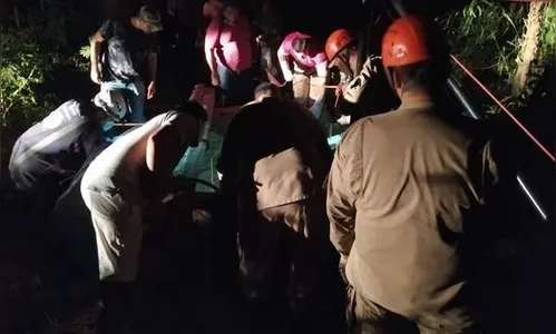 Irmãos morrem ao cair em poço de 30 metros no MS