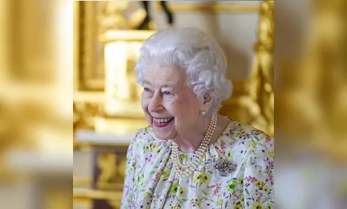 Jornal erra ao publicar obituário da Rainha Elizabeth II