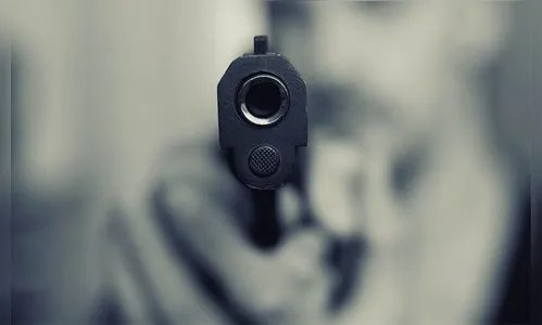 Mulher socorre pessoa ferida com tiro nas costas em Apucarana
