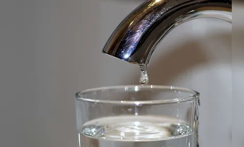 Queda de energia após chuva afeta abastecimento em Apucarana