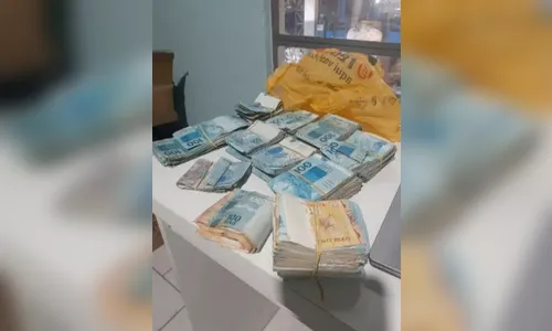 Recicladores devolvem dinheiro perdido no lixo no RS