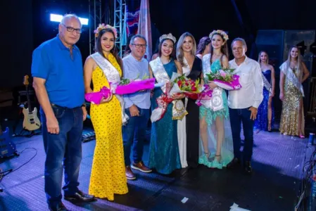 Rio Bom coroa vencedora do concurso Rainha da Festa