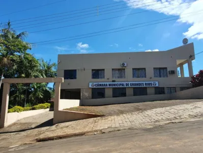 Sessão da Câmara foi realizada na noite desta segunda-feira (25), quando os vereadores aprovaram em definitivo o projeto de lei