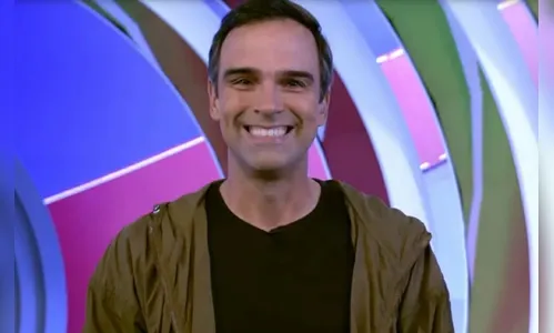 Tadeu Schmidt bate 3,5 milhões de seguidores e comemora