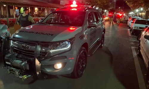 Operação de segurança vistoria bares na noite de Apucarana