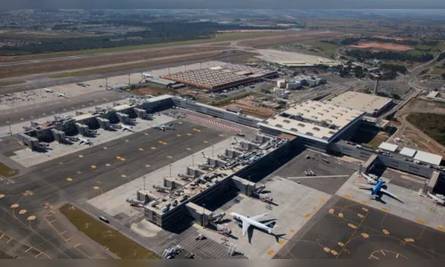 Aviões da Azul e Gol colidem no aeroporto de Campinas