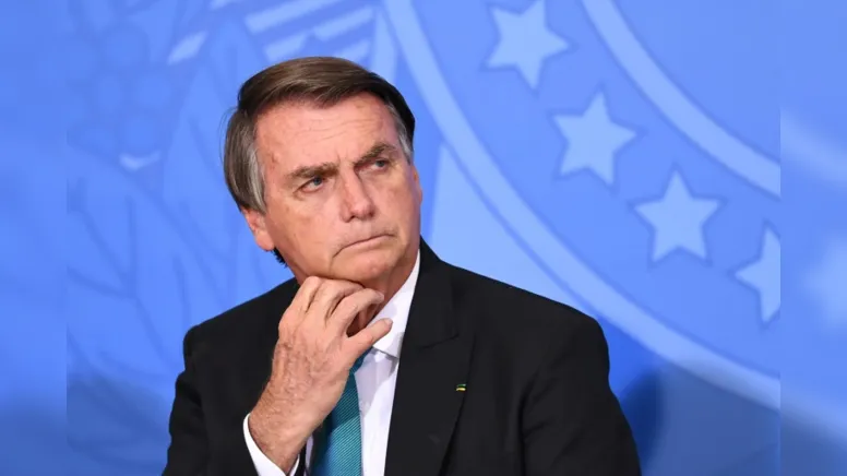 Imagem ilustrativa da notícia Bolsonaro provoca Moraes; entenda
