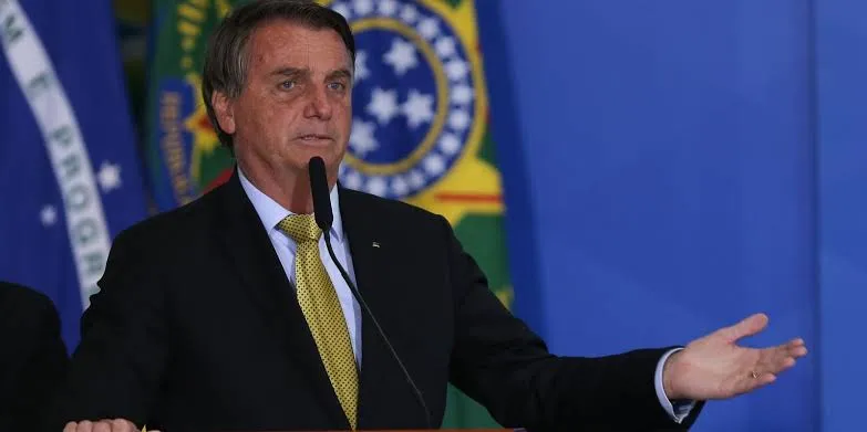 Bolsonaro ajuíza ação contra Moraes por abuso de autoridade