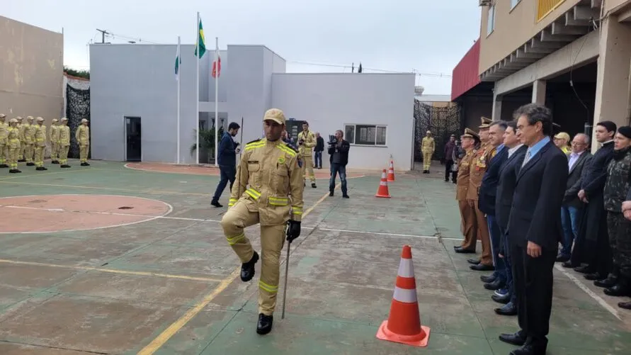 Corpo de Bombeiros de Apucarana troca de comando nesta manhã