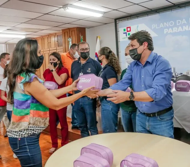 “De Bem Comigo” entrega 10 mil kits de higiene íntima