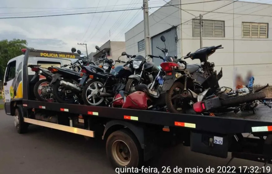 Polícia Militar fecha desmanche especializado em motos