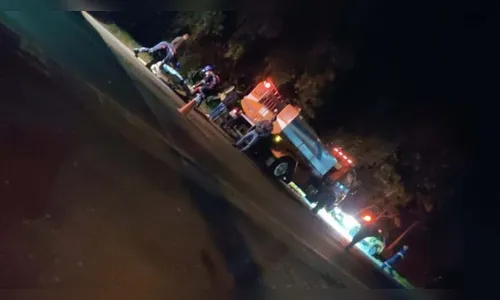 Duas pessoas ficam feridas em acidente na PR-466