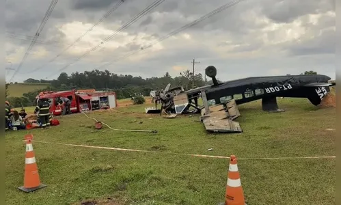 Avião com 11 pessoas cai em São Paulo; 2 pessoas morrem
