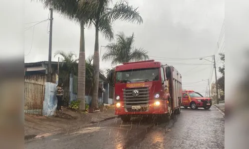 Bombeiros de Apucarana combatem princípio de incêndio