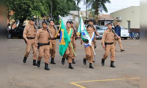 Comemoração: 15º BPM entrega medalhas em Arapongas