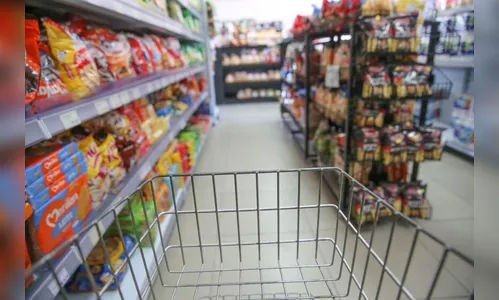 Pesquisa aponta variação de 32% no preço da cesta básica