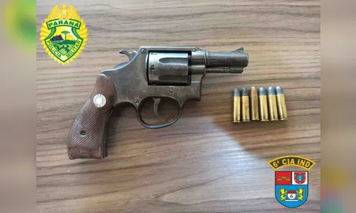 Homem é detido por violência doméstica e posse de revólver