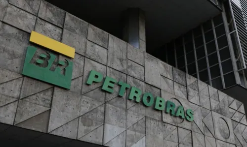 Governo federal anuncia troca de presidente da Petrobras