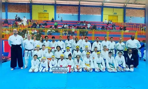 Karatê de Apucarana conquista 50 medalhas no Paranaense