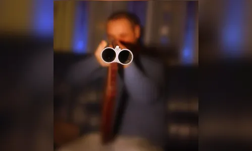 Ladrões usam espingarda para roubar entregador em Apucarana