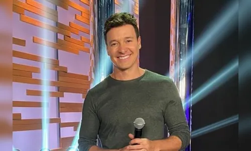 Mulher diz que foi confundida com travesti por Rodrigo Faro