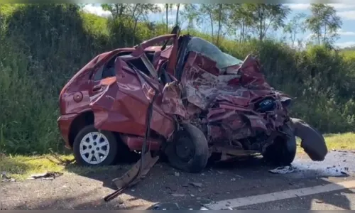 Mulher e criança morrem e 5 pessoas ficam feridas em colisão