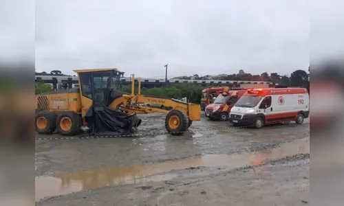Mulher na garupa de moto morre em acidente com trator no PR