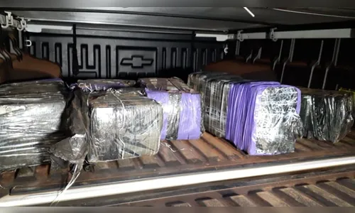 PM prende 3 pessoas e apreende uma menor por tráfico drogas