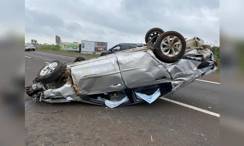 Polícia Rodoviária Estadual atende capotamento em Rolândia