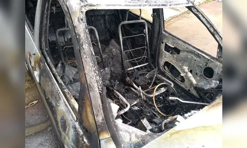 Polícia prende homem que ateou fogo no carro da ex-mulher