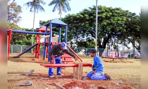 Prefeitura recupera brinquedos depredados na “Praça do 28”