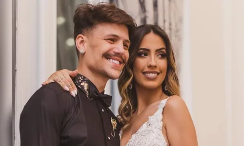 Saulo e Gabi Brandt reatam casamento e viajam para Disney