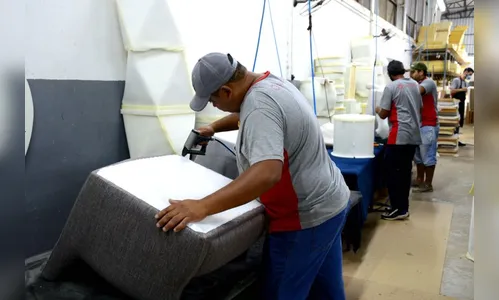 Sindicatos discutem reajuste no polo moveleiro de Arapongas