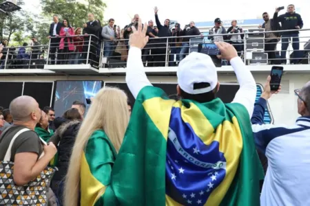 “Só Deus me tira daquela cadeira”, afirma Bolsonaro
