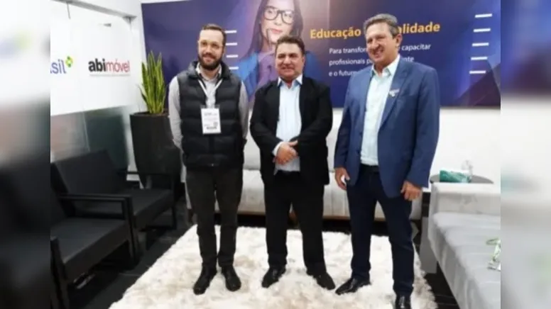 Imagem ilustrativa da notícia Sérgio Onofre faz visita à Movelpar