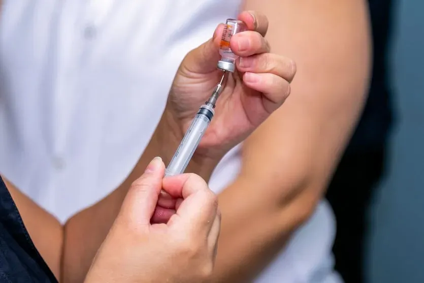 Apucarana aplica vacina contra covid neste sábado (4)