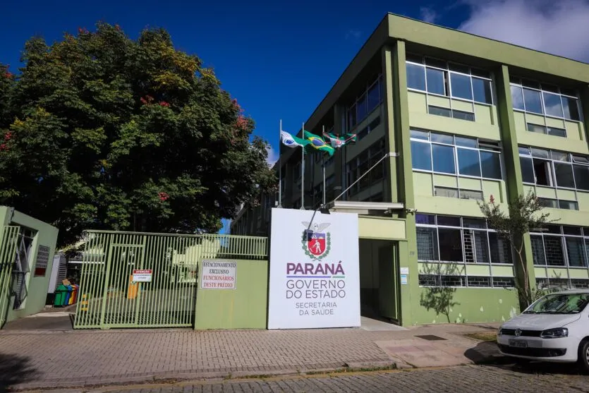 As amostras dos suspeitos foram coletadas e encaminhadas para o Laboratório Central do Estado (Lacen/PR)