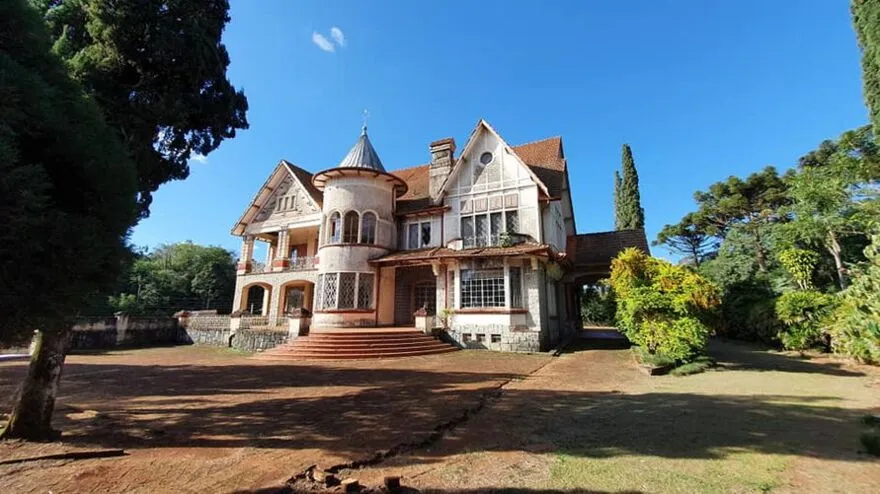 Edificado durante a Segunda Guerra Mundial, ocorrida entre 1942 e 1947