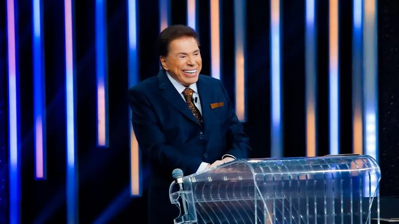 No Troféu Imprensa, Silvio Santos revelou os três mais votados pelo público e um time de jurados escolheu o vencedor.