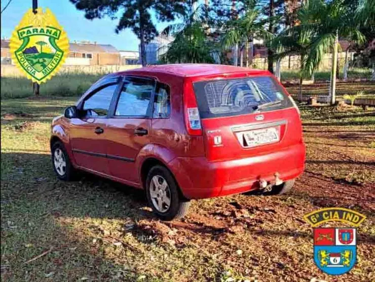 O carro foi encontrado abandonado na Av. Ladislao Gil Fernandez.